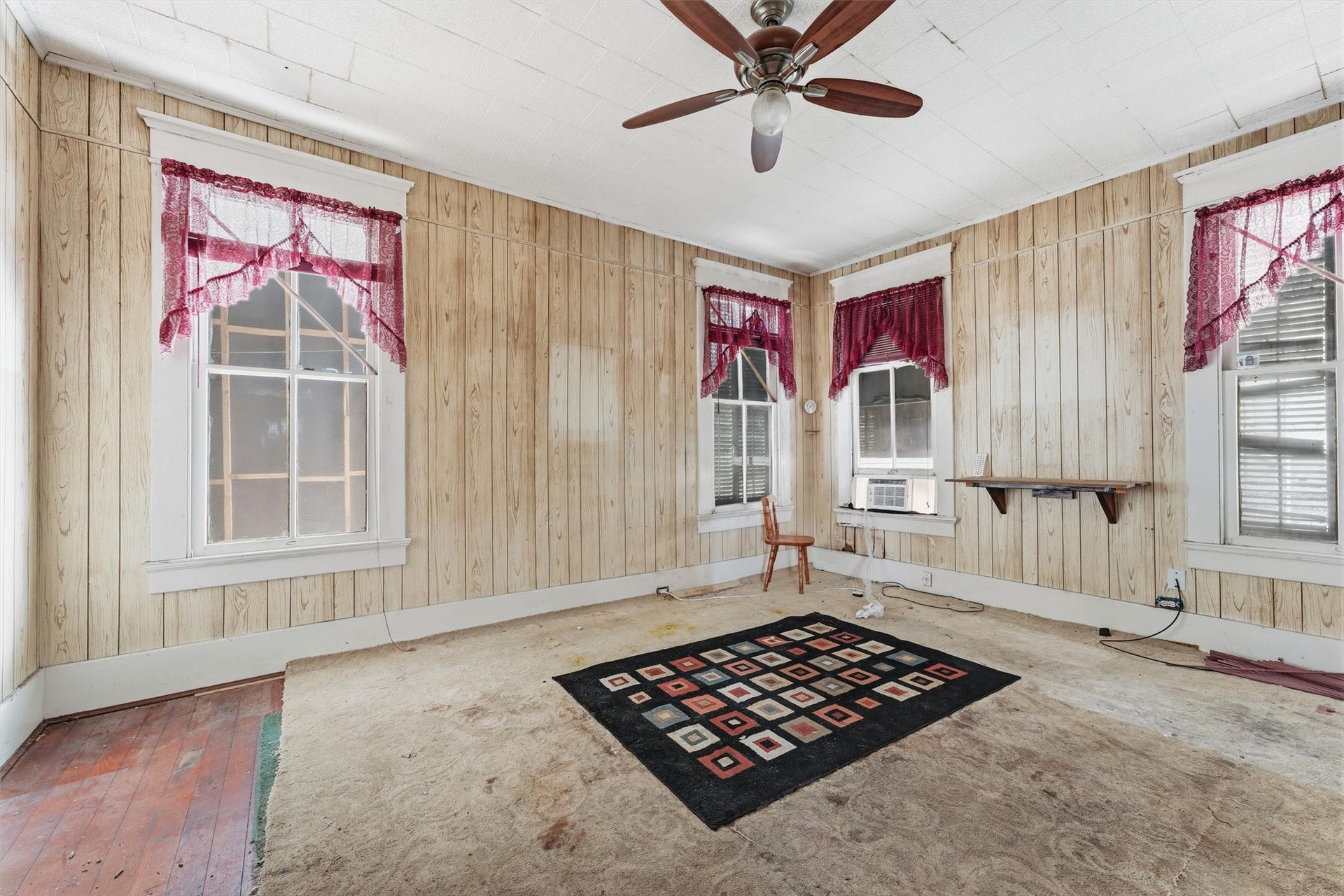 1702 Rosenberg Street, Galveston, TX 77550 1702 Rosenberg Street, Galveston, TX 77550