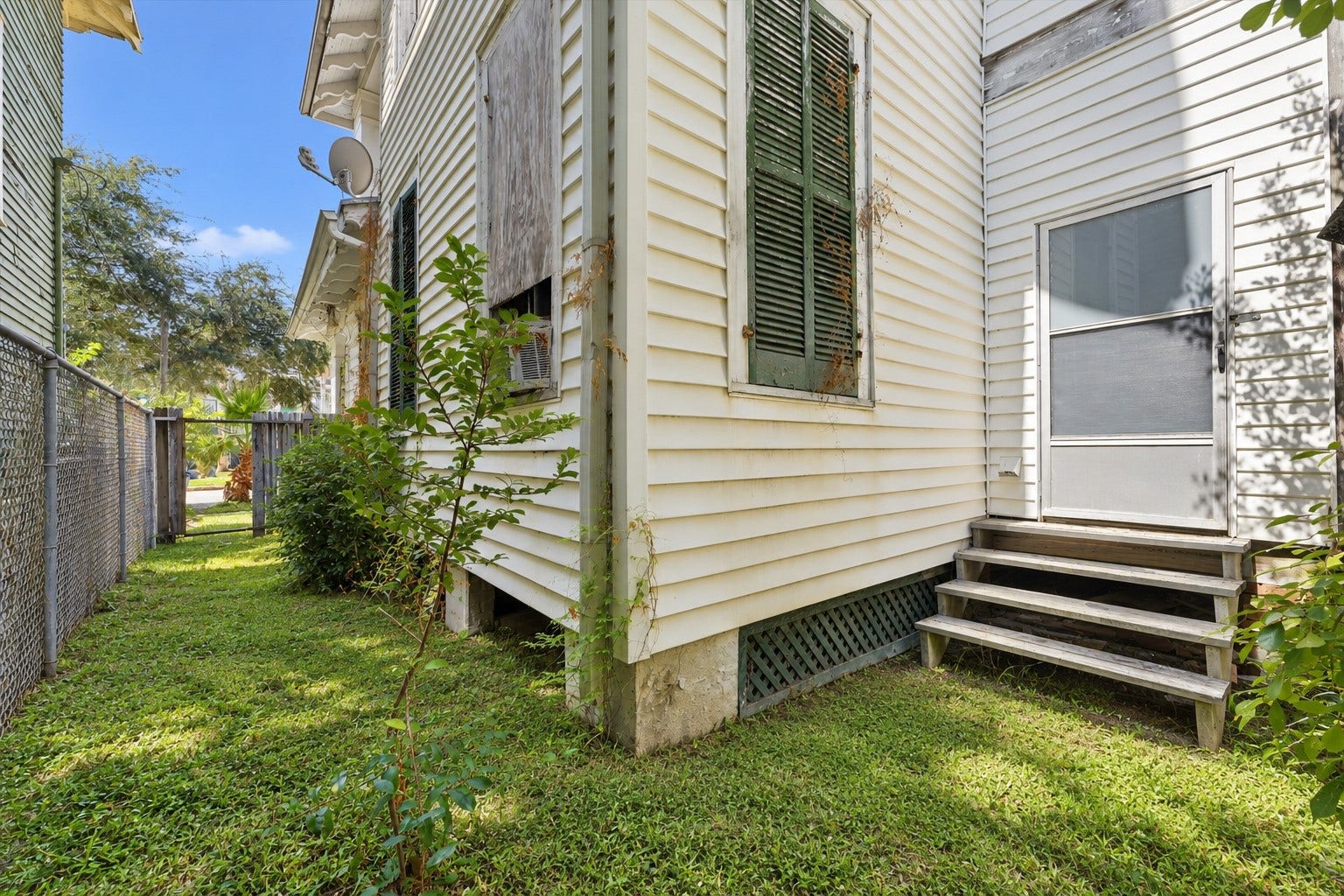1702 Rosenberg Street, Galveston, TX 77550 1702 Rosenberg Street, Galveston, TX 77550
