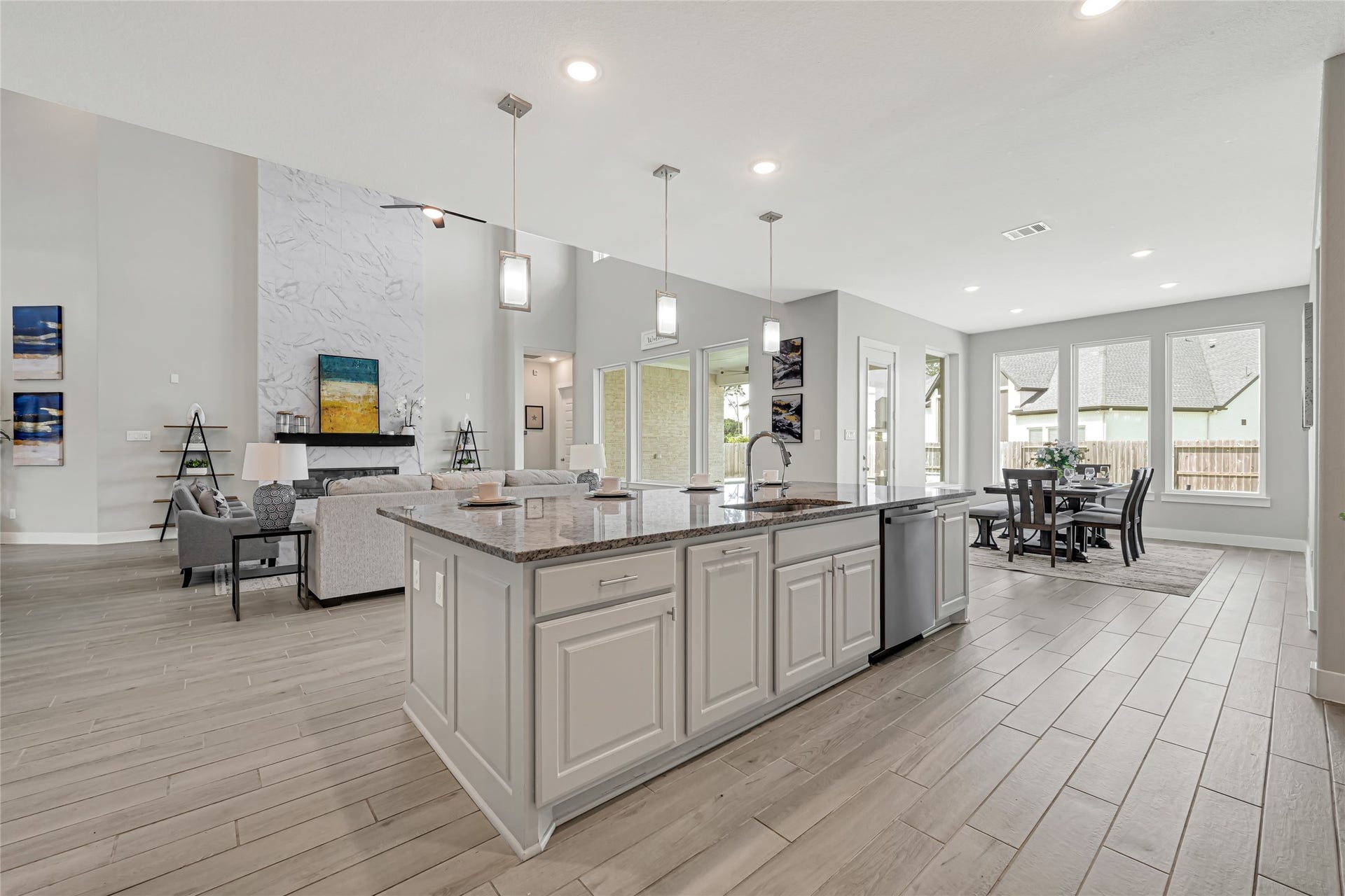10315 Fountain Shore Drive, Missouri City, TX 77459 Expansive kitchen with oversized island and abundant workspace.