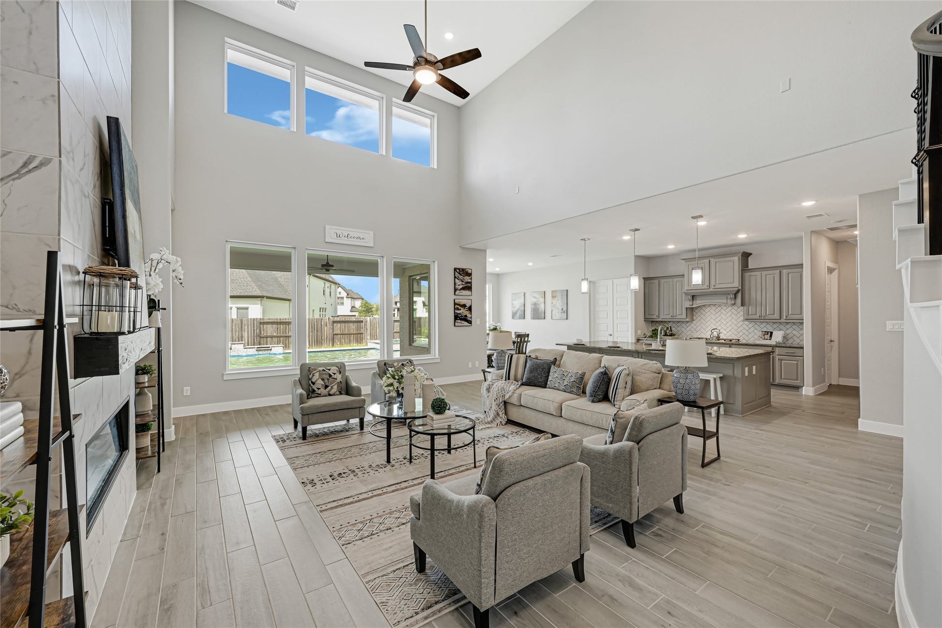 10315 Fountain Shore Drive, Missouri City, TX 77459 Spacious open-concept kitchen and living area, perfect for entertaining.