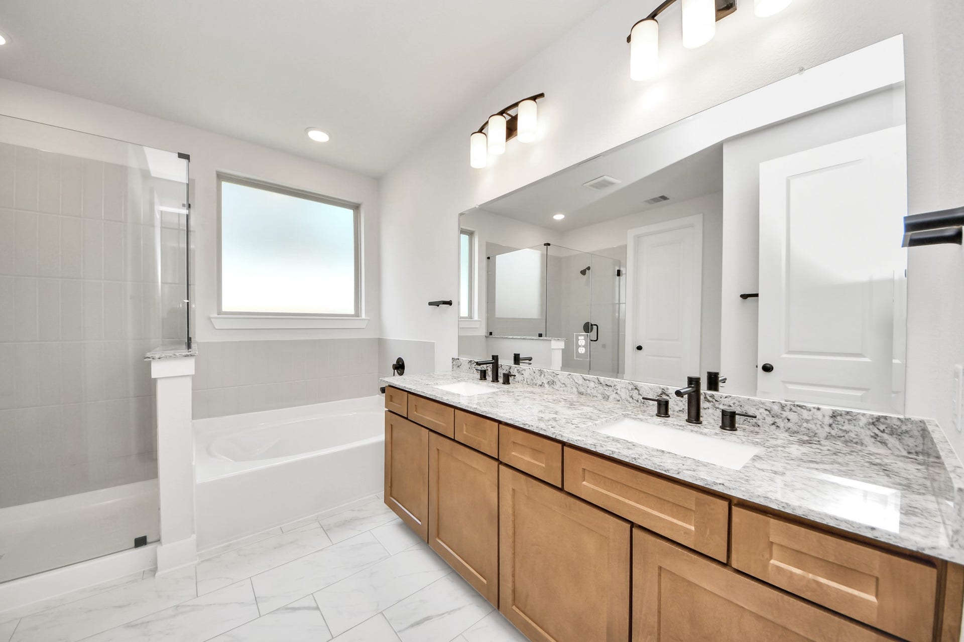 2920 Arbor Edge Crossing, Texas City, TX 77568 2920 Arbor Edge Crossing, Texas City, TX 77568