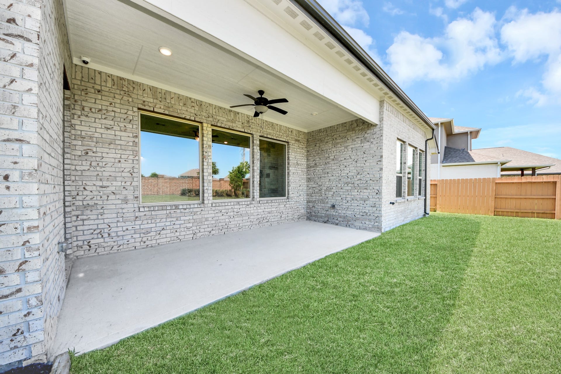 2920 Arbor Edge Crossing, Texas City, TX 77568 2920 Arbor Edge Crossing, Texas City, TX 77568