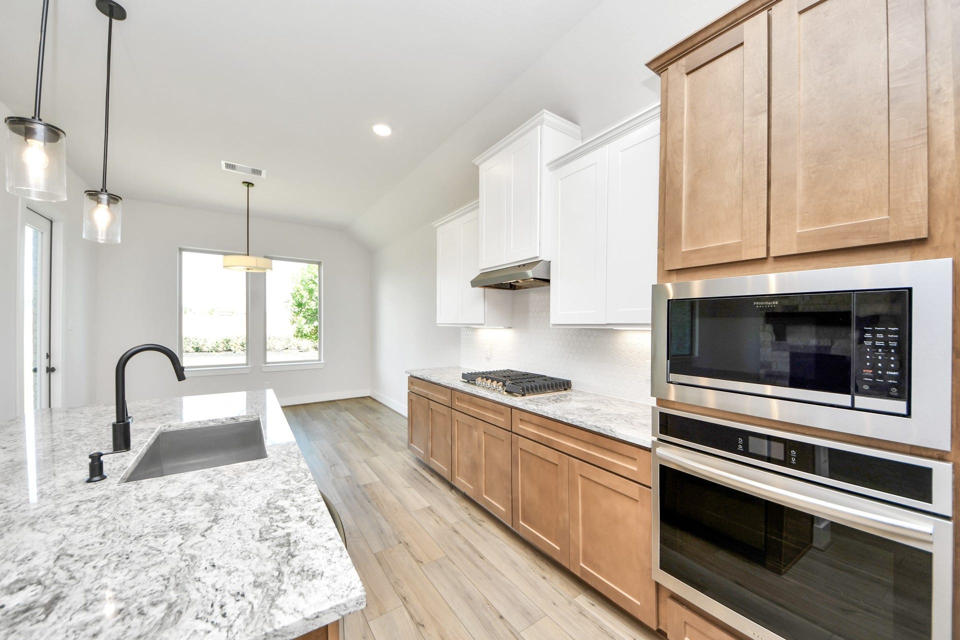 2920 Arbor Edge Crossing, Texas City, TX 77568 2920 Arbor Edge Crossing, Texas City, TX 77568