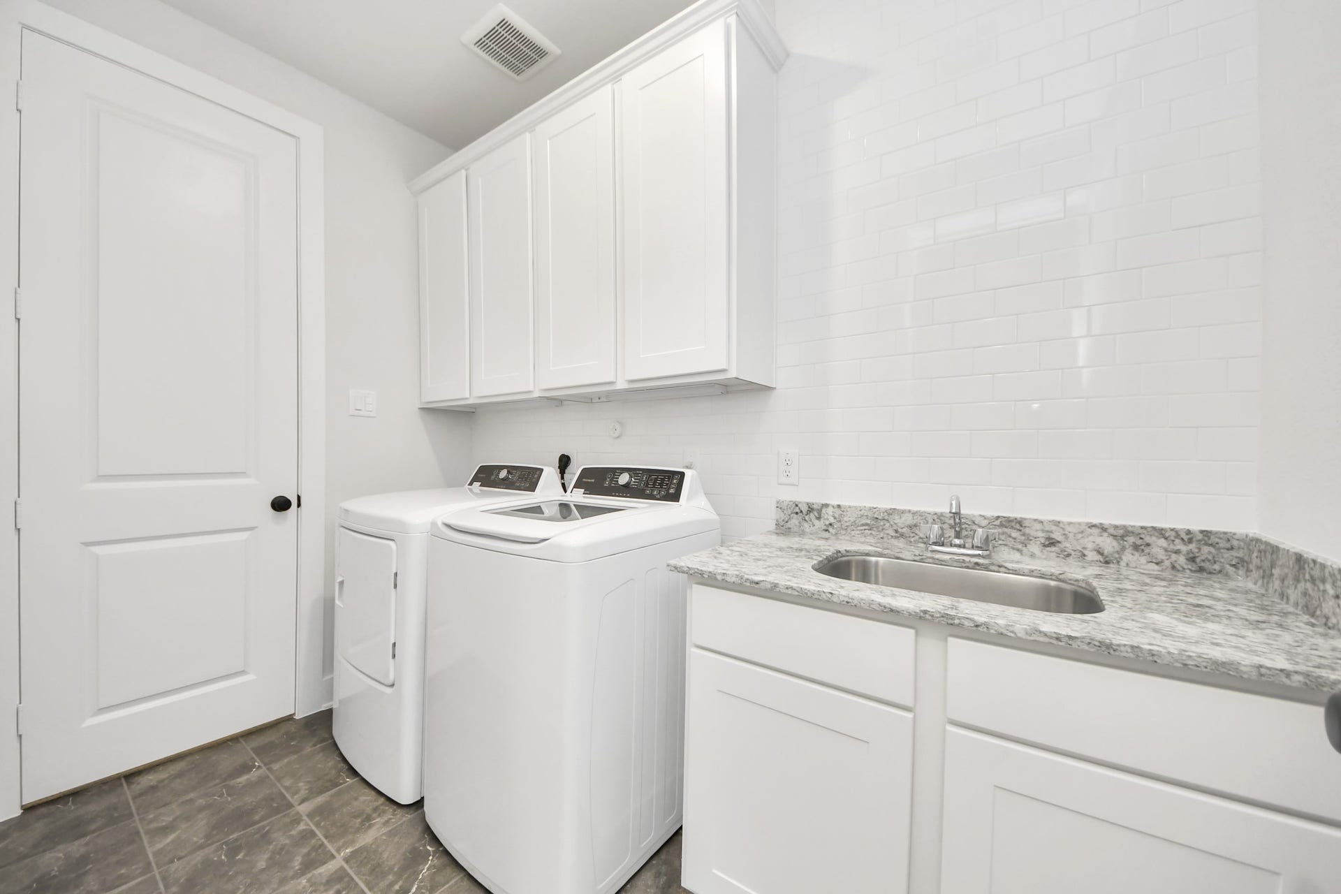 2920 Arbor Edge Crossing, Texas City, TX 77568 2920 Arbor Edge Crossing, Texas City, TX 77568