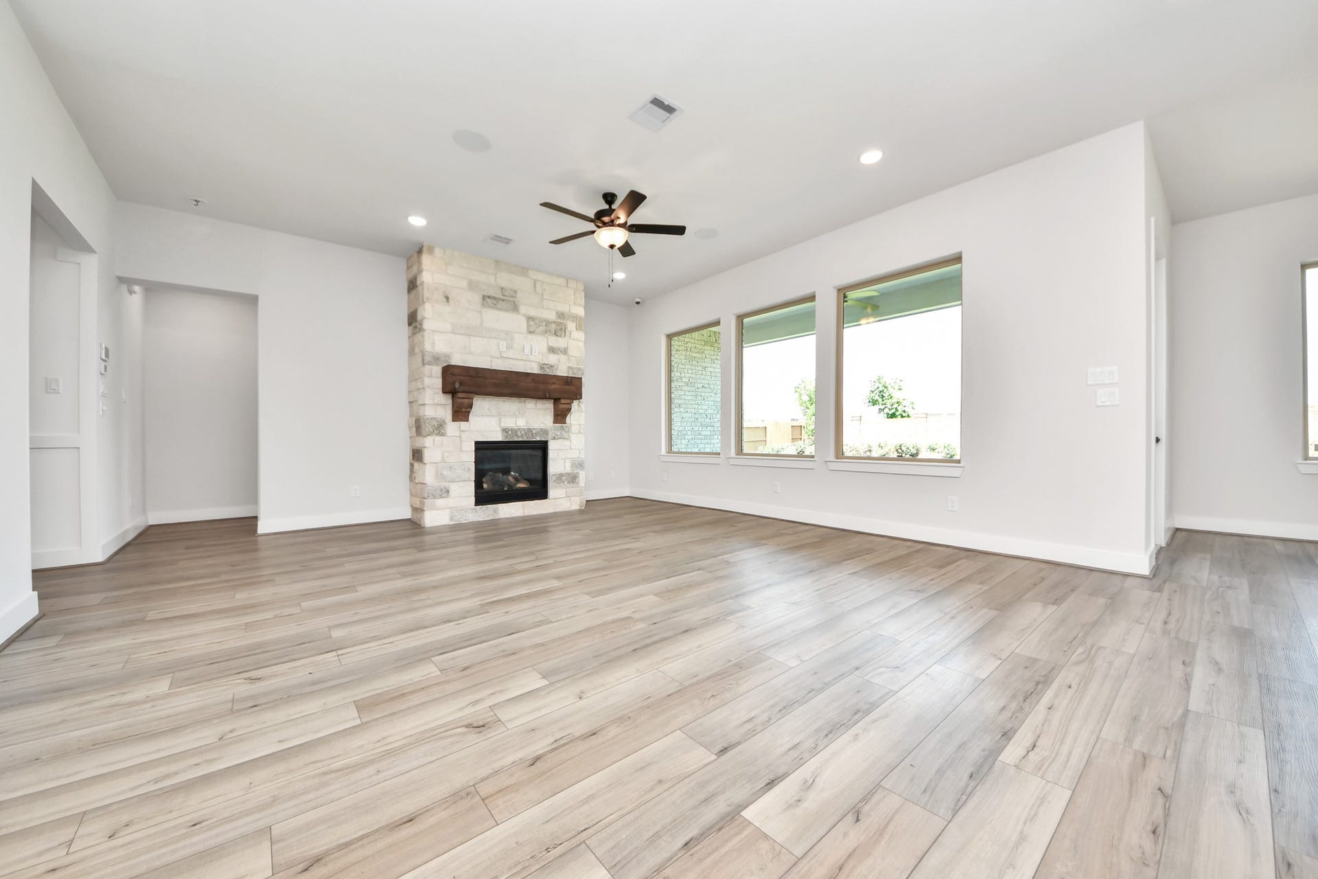 2920 Arbor Edge Crossing, Texas City, TX 77568 2920 Arbor Edge Crossing, Texas City, TX 77568