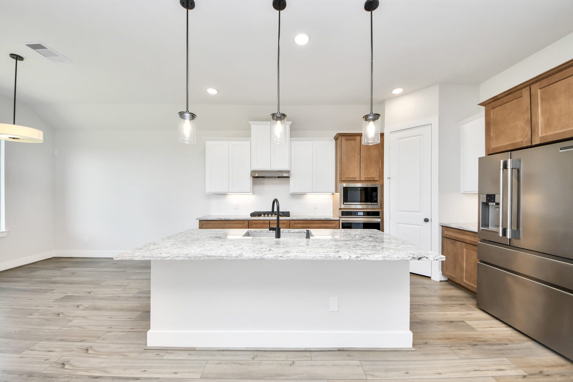 2920 Arbor Edge Crossing, Texas City, TX 77568 2920 Arbor Edge Crossing, Texas City, TX 77568