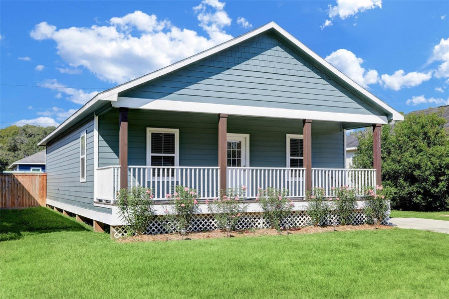 Property photo for 1610 W Willis, Alvin, TX
