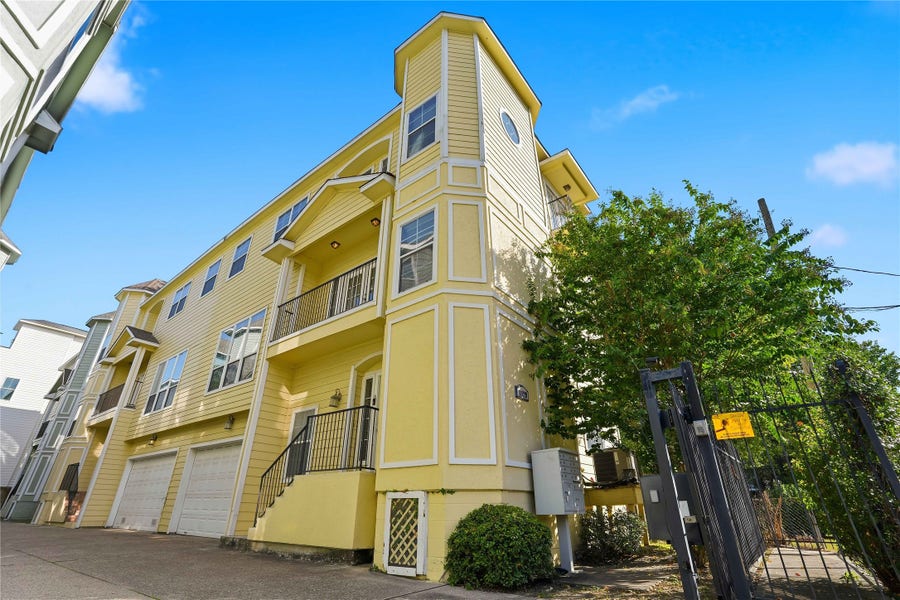 Property photo for 1129 W 15th 1/2 Street, #A, Houston, TX