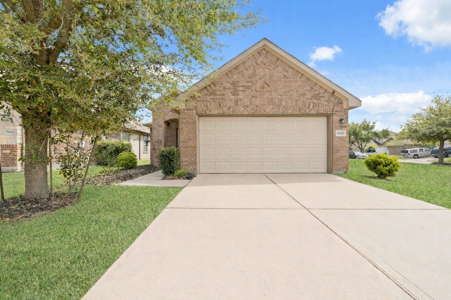Property photo for 19610 Kingston Green Lane, Houston, TX