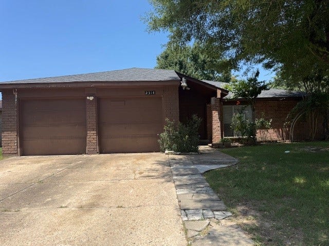 Property photo for 2314 Azalea Garden Drive, Houston, TX
