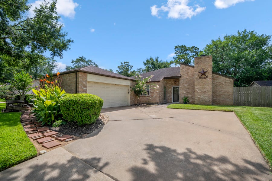 Property photo for 20311 Lake Sherwood Drive, Katy, TX