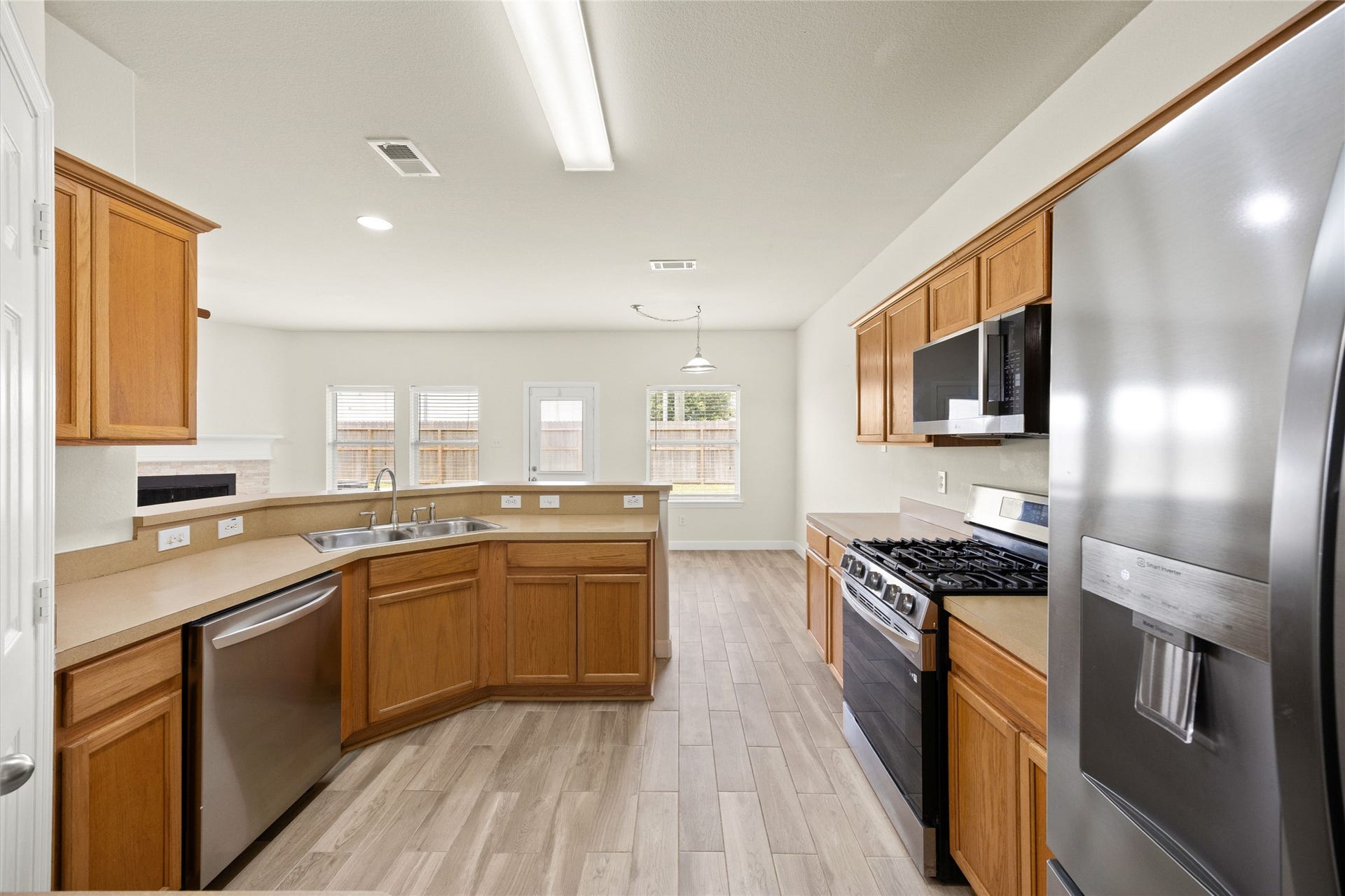 5213 Bailey Lane, Alvin, TX 77511 5213 Bailey Lane, Alvin, TX 77511