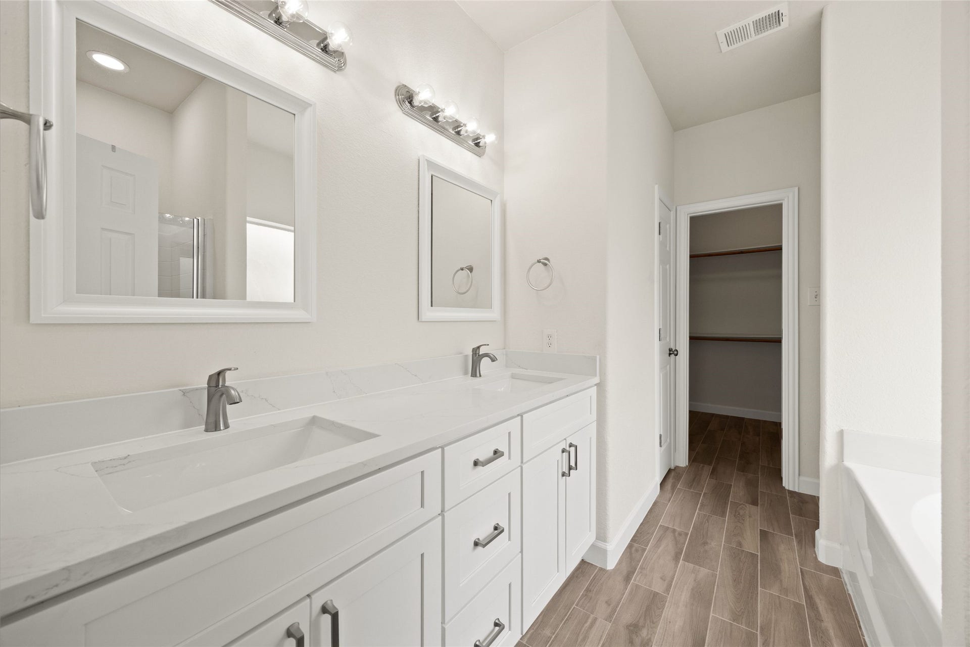 5213 Bailey Lane, Alvin, TX 77511 5213 Bailey Lane, Alvin, TX 77511