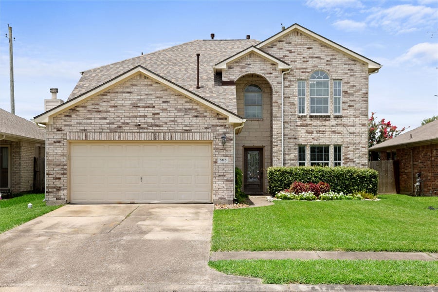 Property photo for 5213 Bailey Lane, Alvin, TX