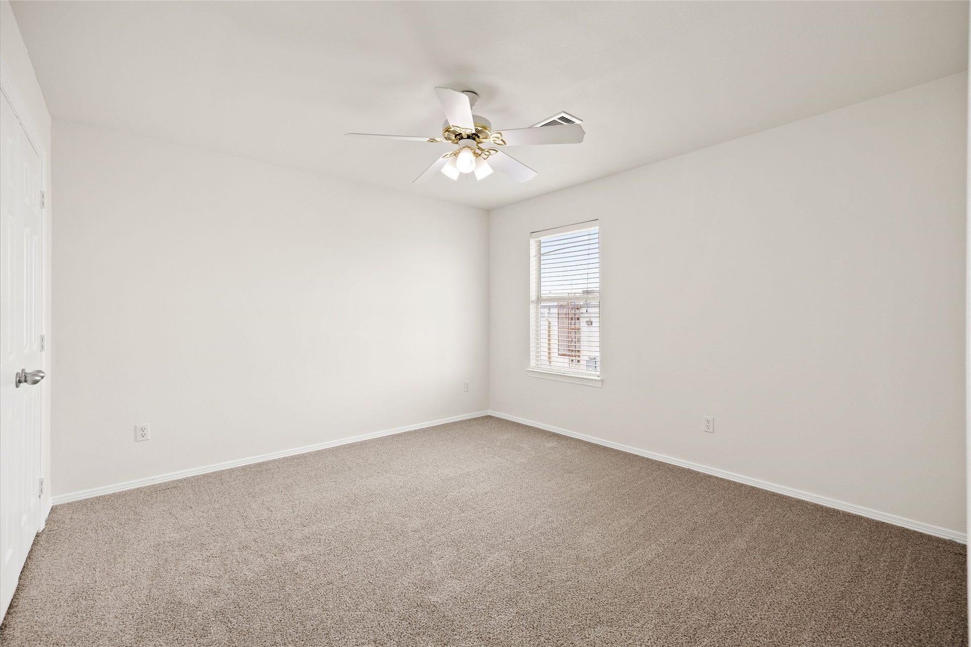 5213 Bailey Lane, Alvin, TX 77511 5213 Bailey Lane, Alvin, TX 77511