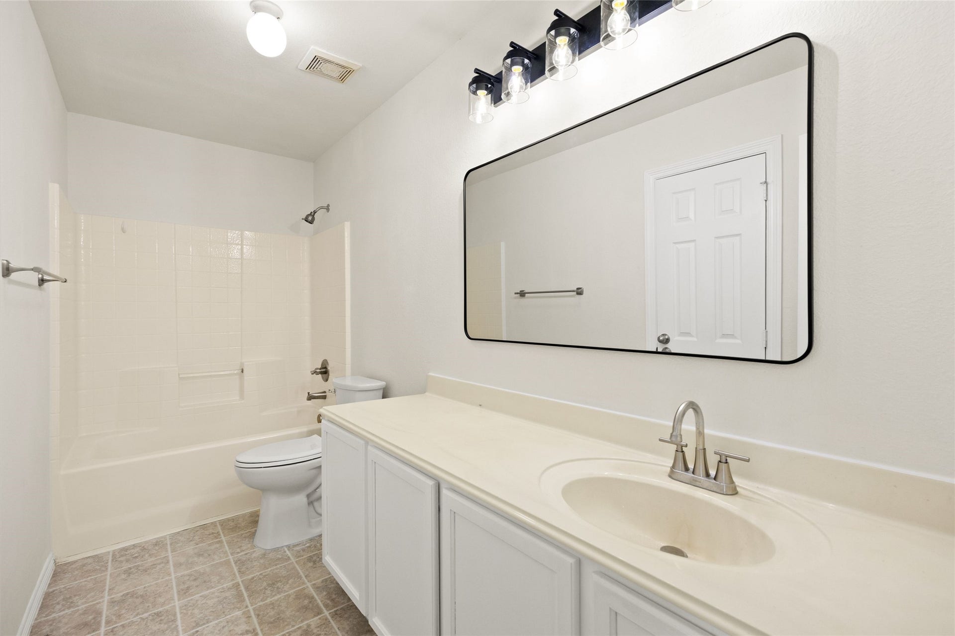 5213 Bailey Lane, Alvin, TX 77511 5213 Bailey Lane, Alvin, TX 77511