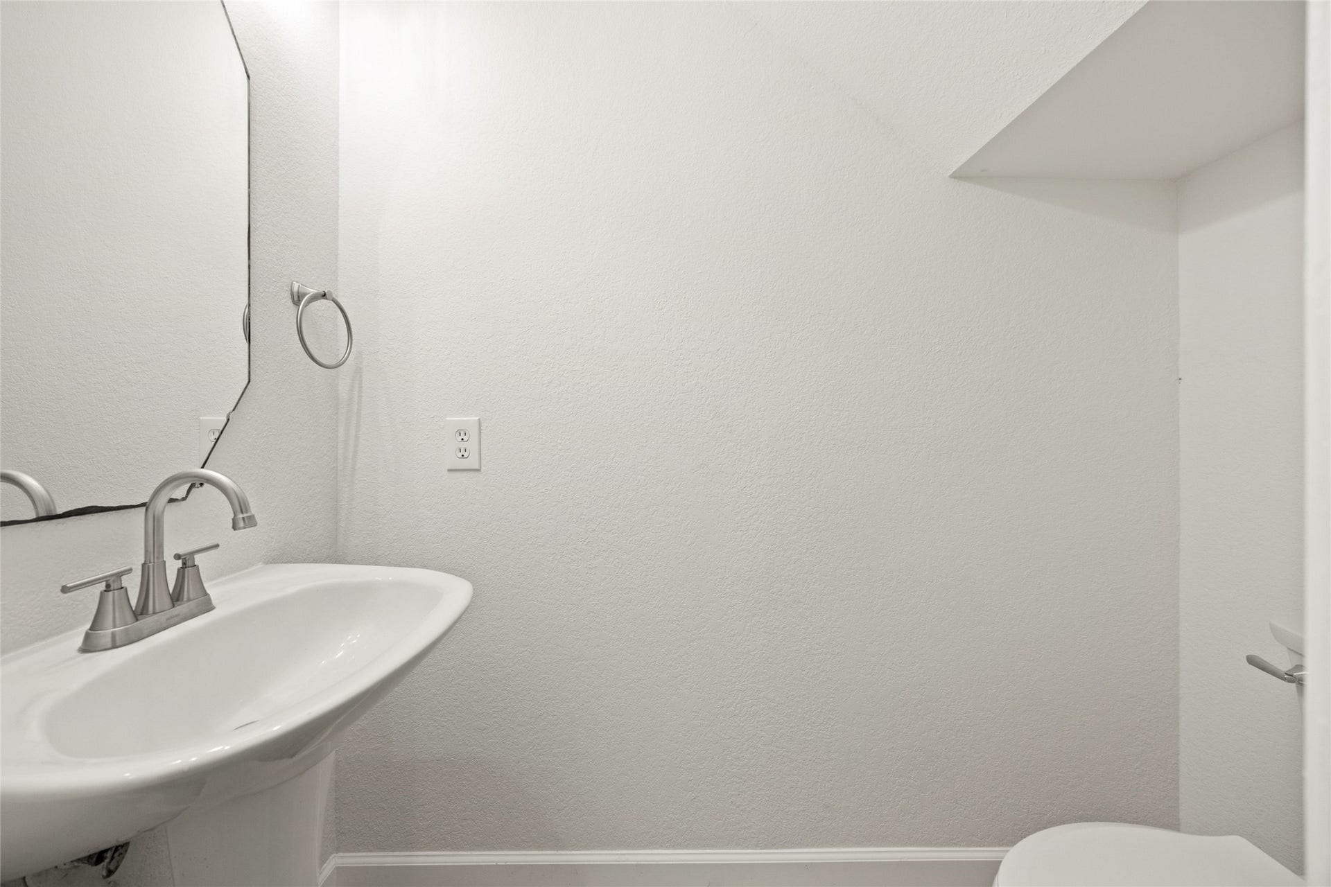 5213 Bailey Lane, Alvin, TX 77511 5213 Bailey Lane, Alvin, TX 77511