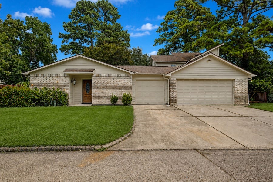 Property photo for 12103 Hawthorne Drive, Montgomery, TX