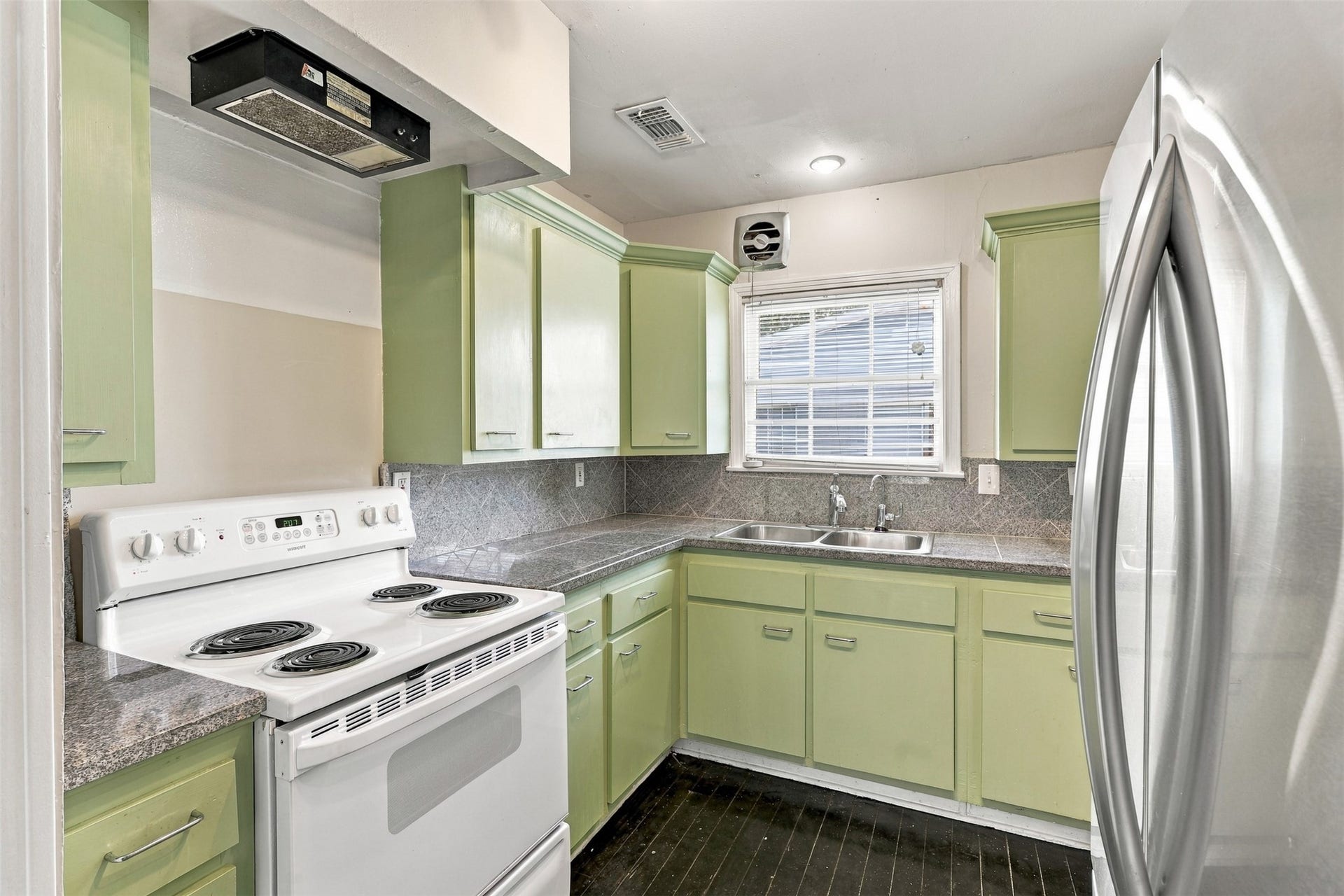 4505 Larch Lane, #B, Bellaire, TX 77401