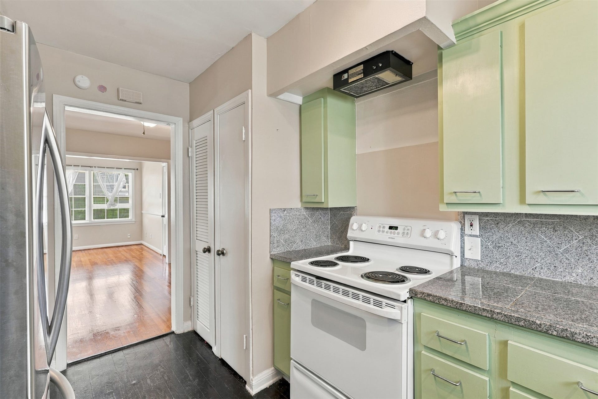 4505 Larch Lane, #B, Bellaire, TX 77401