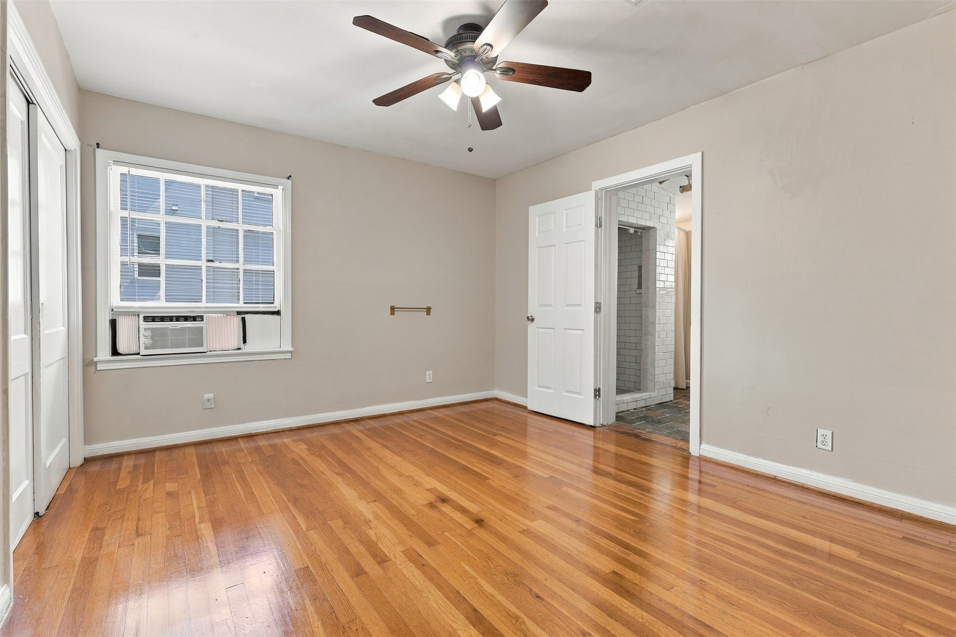 4505 Larch Lane, #B, Bellaire, TX 77401