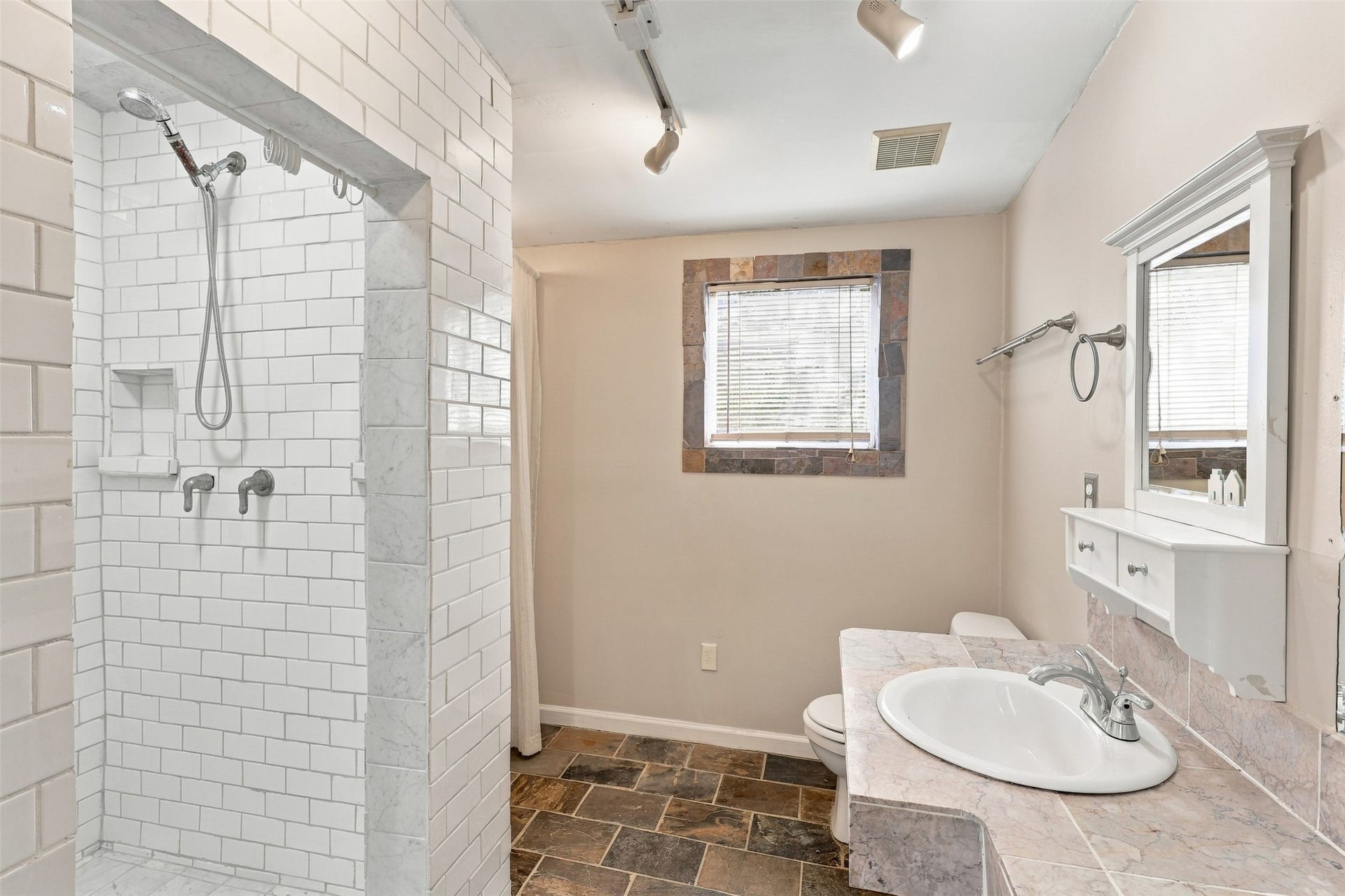 4505 Larch Lane, #B, Bellaire, TX 77401