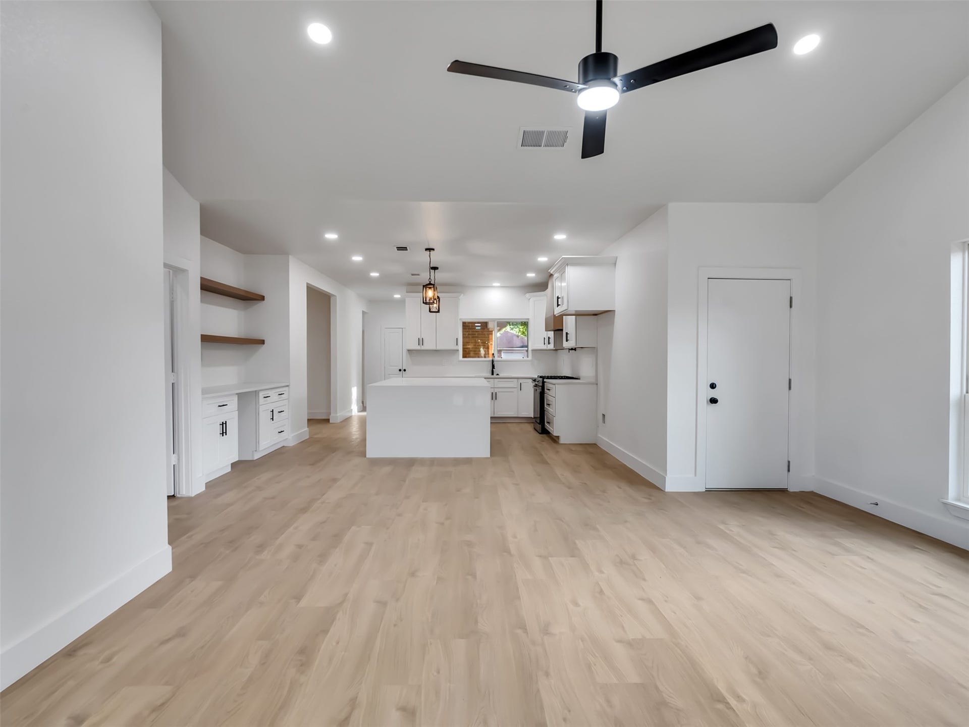 3035 PECAN POINT DR, Sugar Land, TX 77478 3035 PECAN POINT DR, Sugar Land, TX 77478