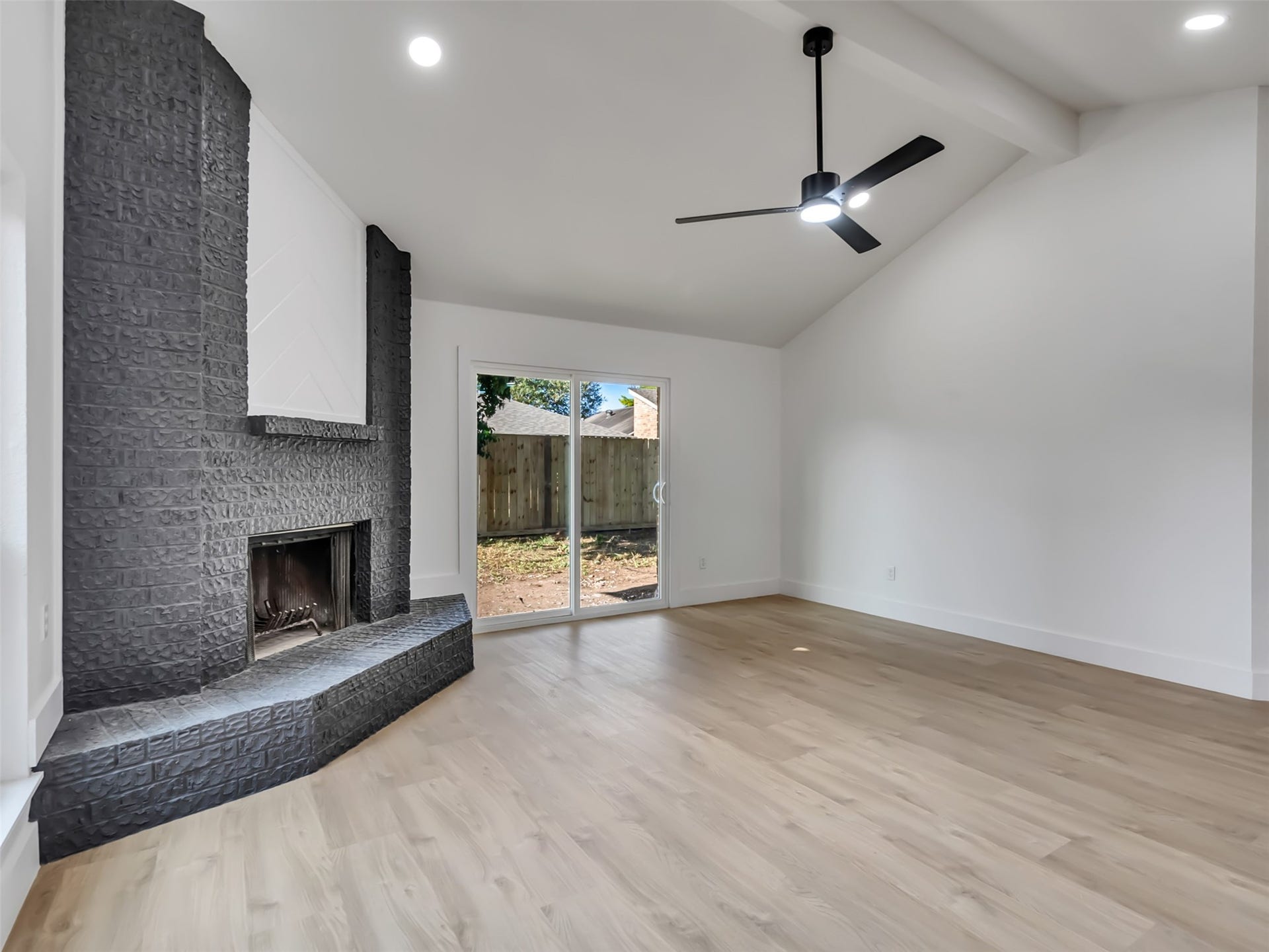 3035 PECAN POINT DR, Sugar Land, TX 77478 3035 PECAN POINT DR, Sugar Land, TX 77478