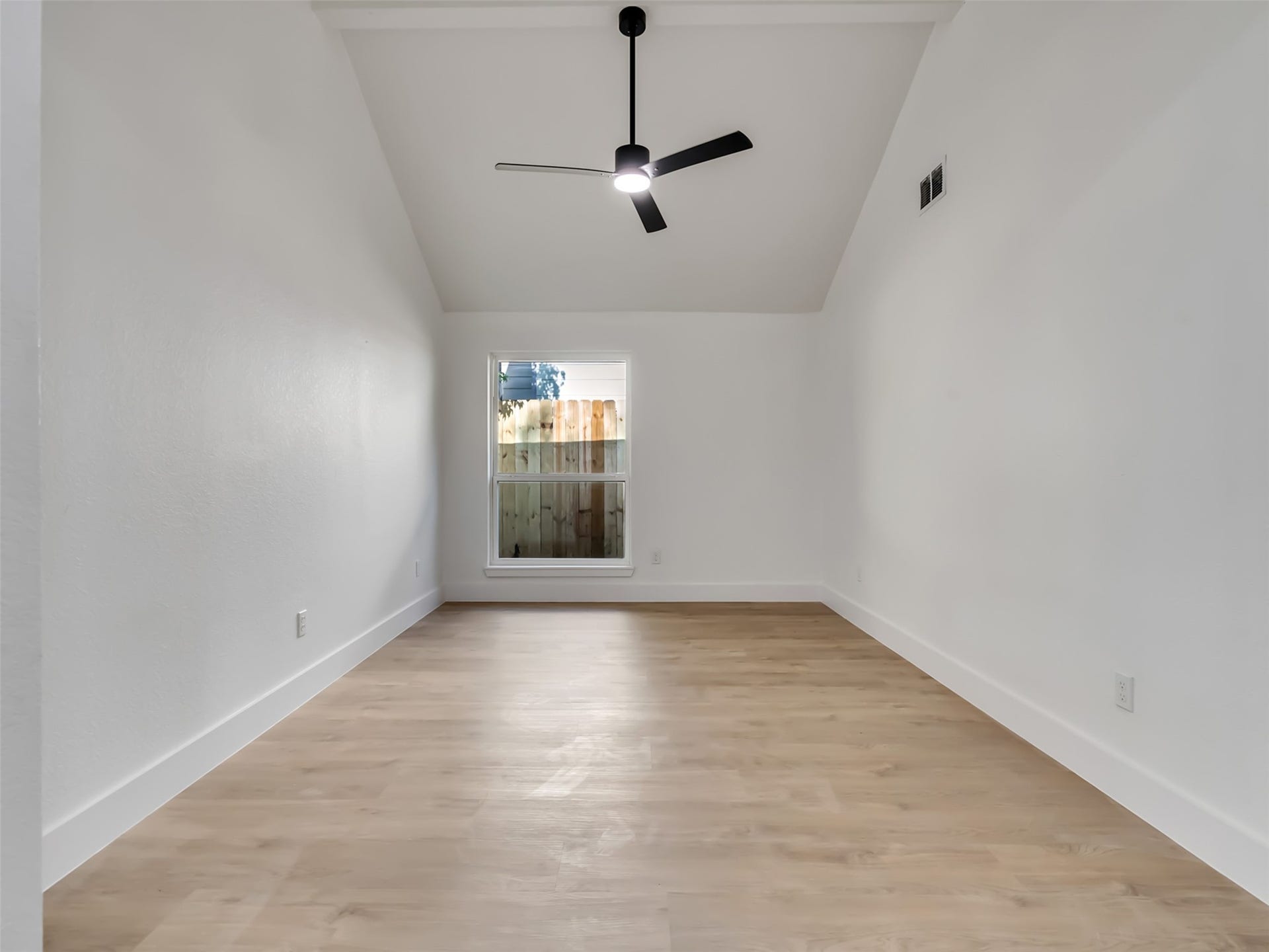 3035 PECAN POINT DR, Sugar Land, TX 77478 3035 PECAN POINT DR, Sugar Land, TX 77478