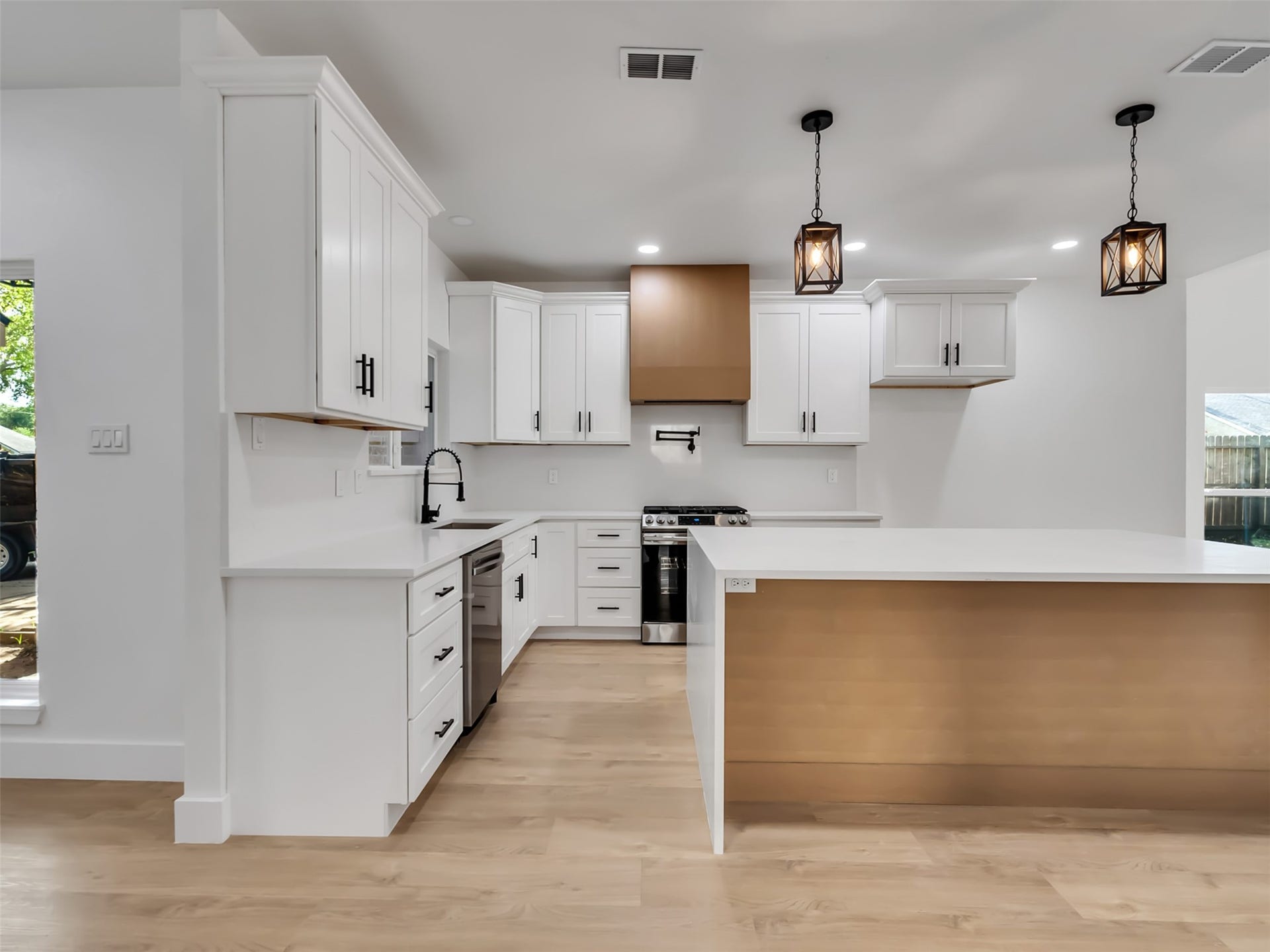 3035 PECAN POINT DR, Sugar Land, TX 77478 3035 PECAN POINT DR, Sugar Land, TX 77478