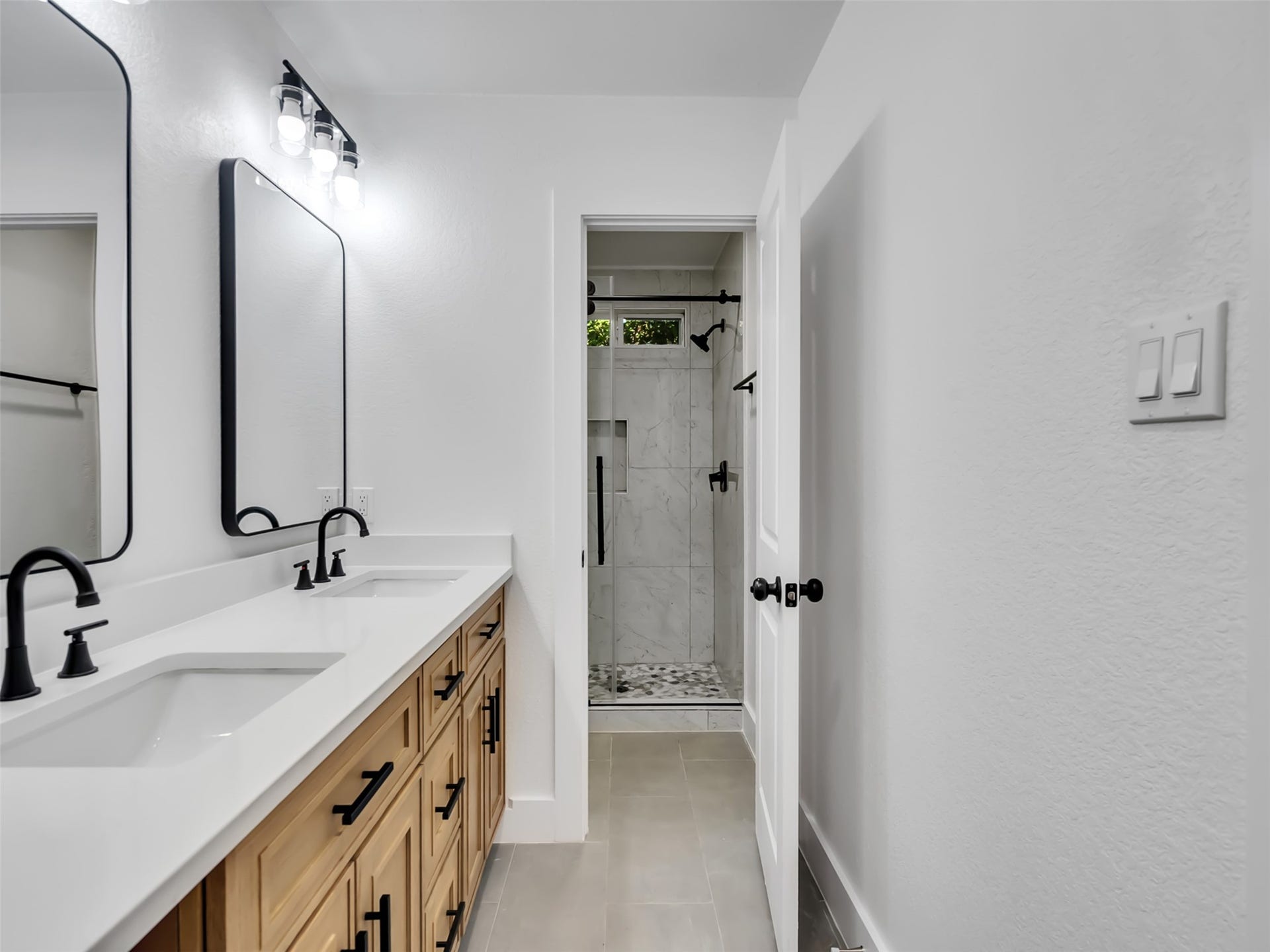 3035 PECAN POINT DR, Sugar Land, TX 77478 3035 PECAN POINT DR, Sugar Land, TX 77478
