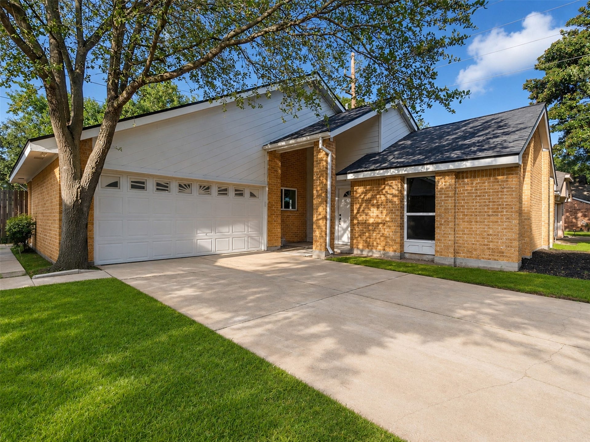 3035 PECAN POINT DR, Sugar Land, TX 77478 3035 PECAN POINT DR, Sugar Land, TX 77478