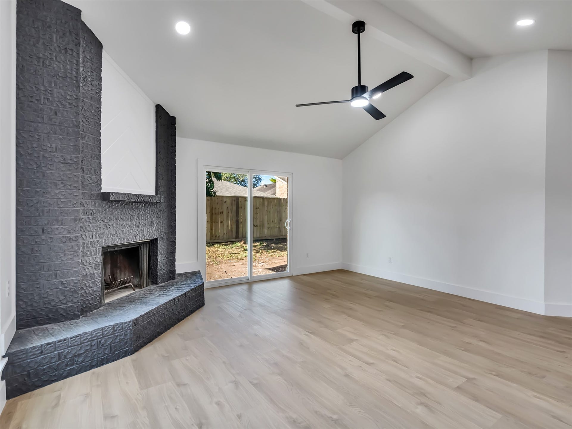 3035 PECAN POINT DR, Sugar Land, TX 77478 3035 PECAN POINT DR, Sugar Land, TX 77478