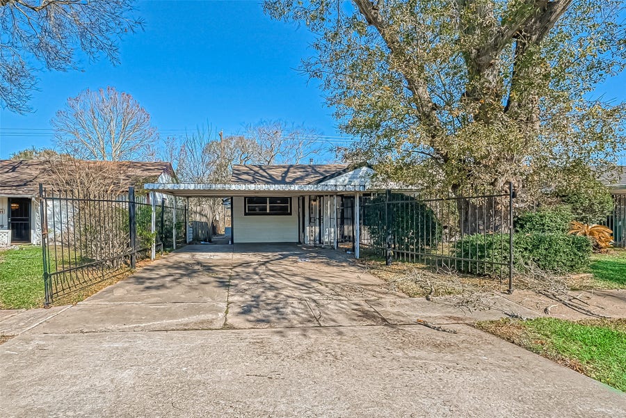 Property photo for 4905 Brinkley Street, Houston, TX