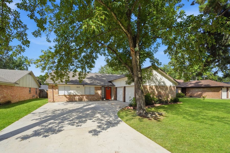 Property photo for 25119 Lynbriar Lane, Spring, TX