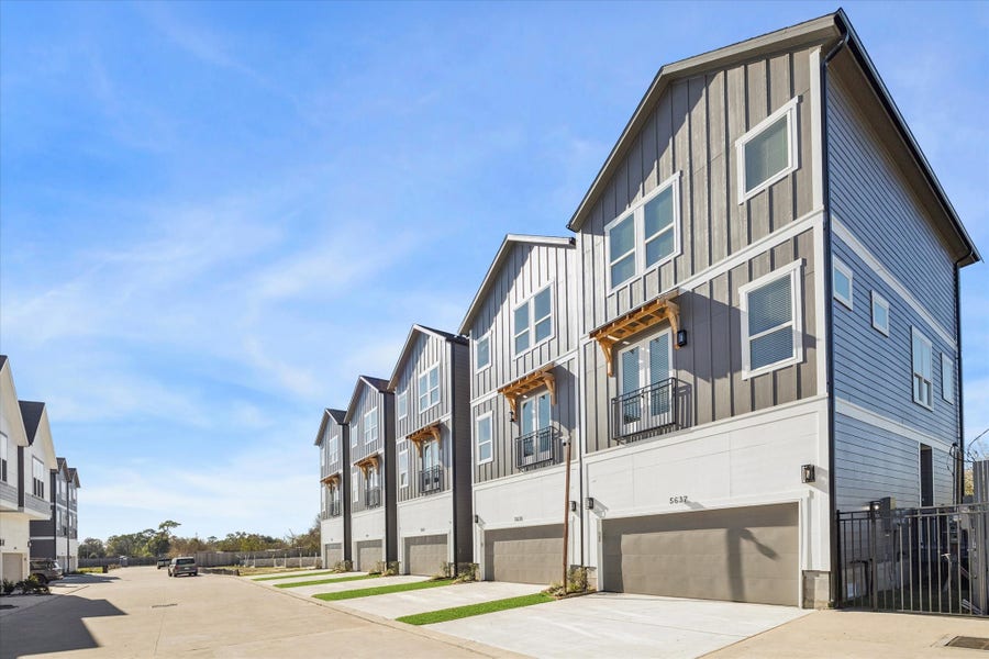 Property photo for 5610 Azores, Houston, TX