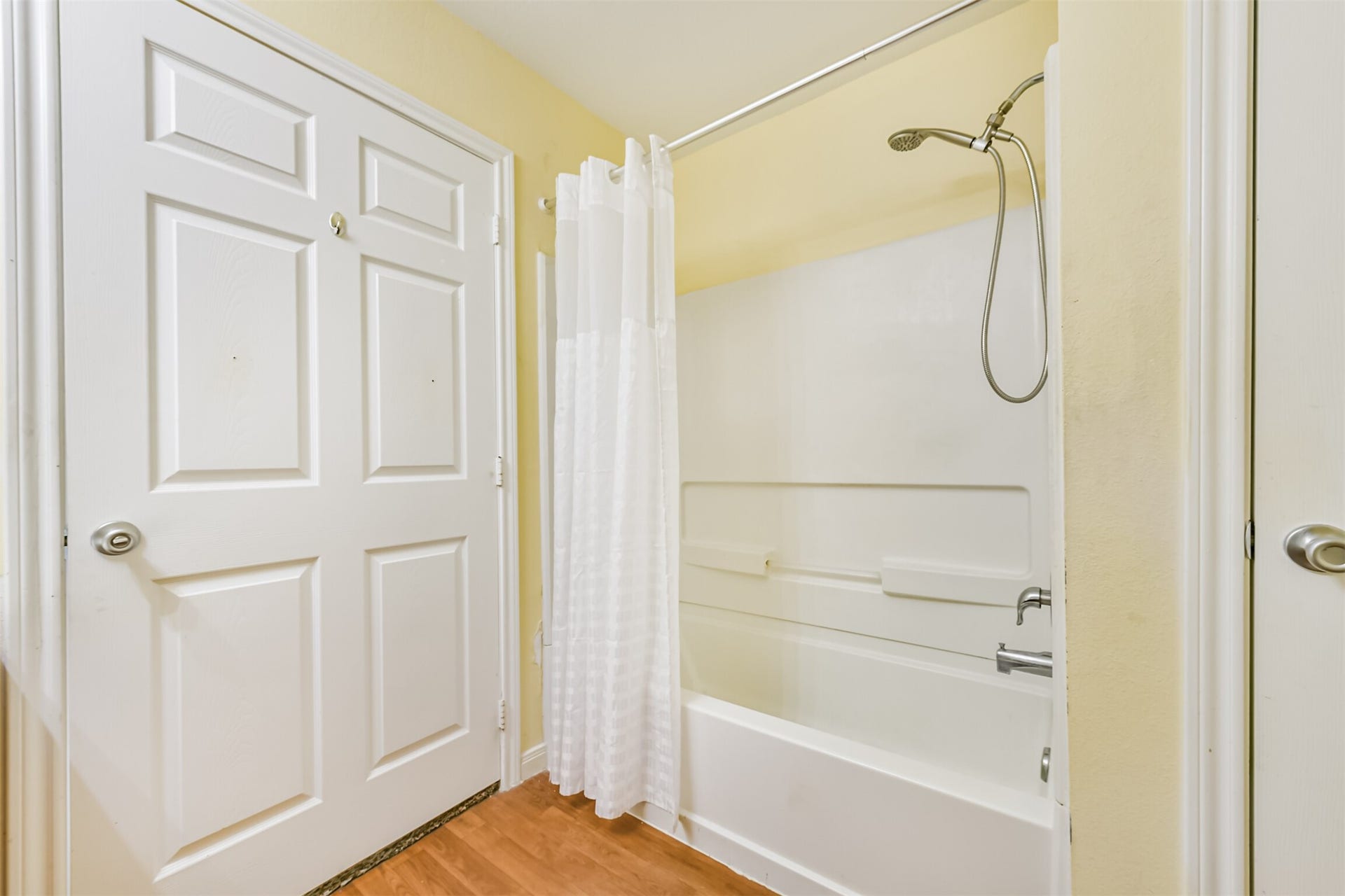 207 Oakridge Drive, Hitchcock, TX 77563 207 Oakridge Drive, Hitchcock, TX 77563