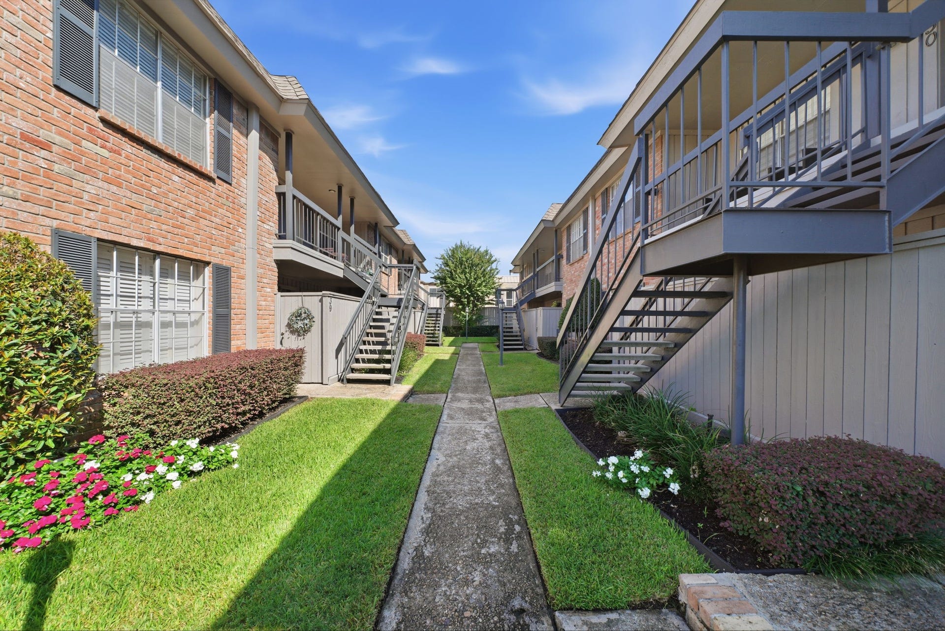 1223 Augusta Drive, #48, Houston, TX 77057 1223 Augusta Drive, #48, Houston, TX 77057