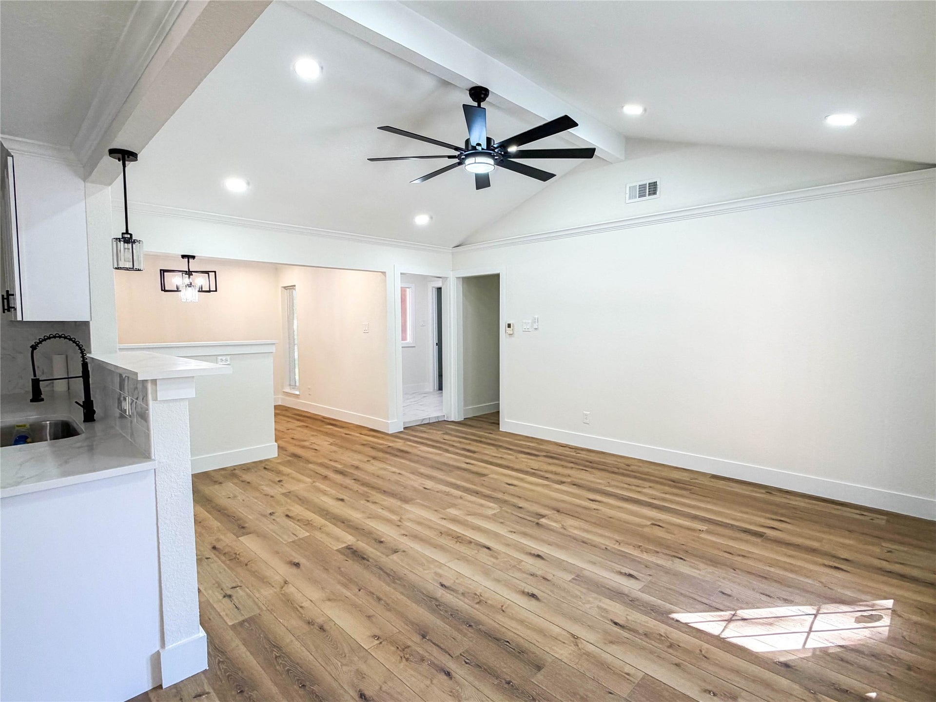 5434 Botany Lane, Houston, TX 77048 5434 Botany Lane, Houston, TX 77048