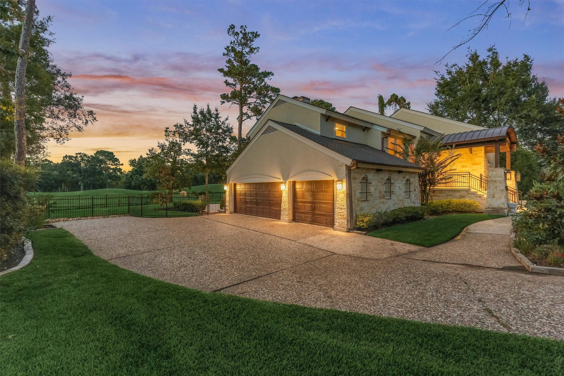 45 Doe Run Drive, The Woodlands, TX 77380 45 Doe Run Drive, The Woodlands, TX 77380