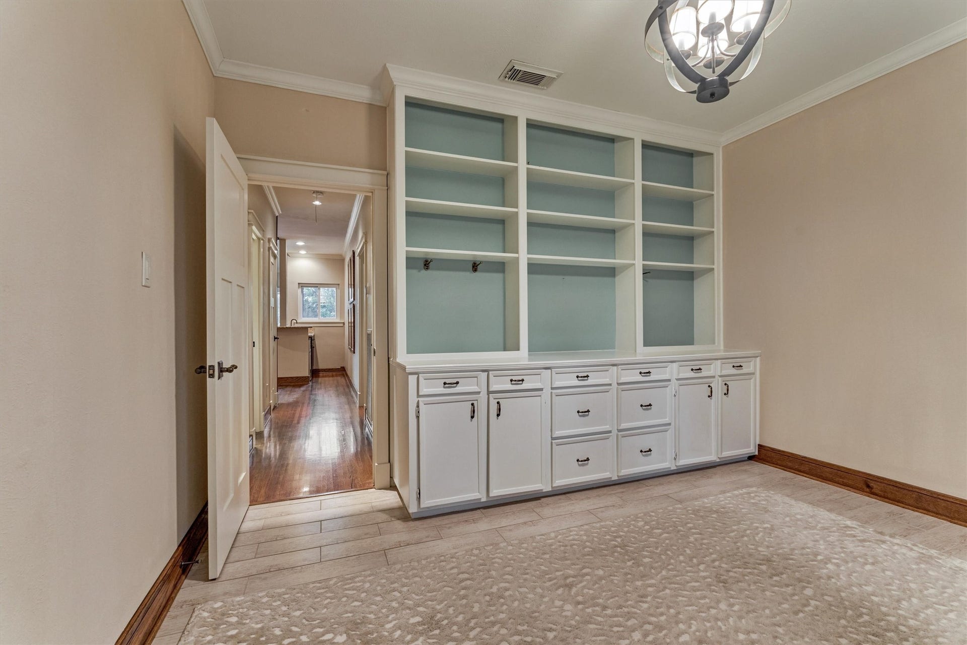 45 Doe Run Drive, The Woodlands, TX 77380 45 Doe Run Drive, The Woodlands, TX 77380
