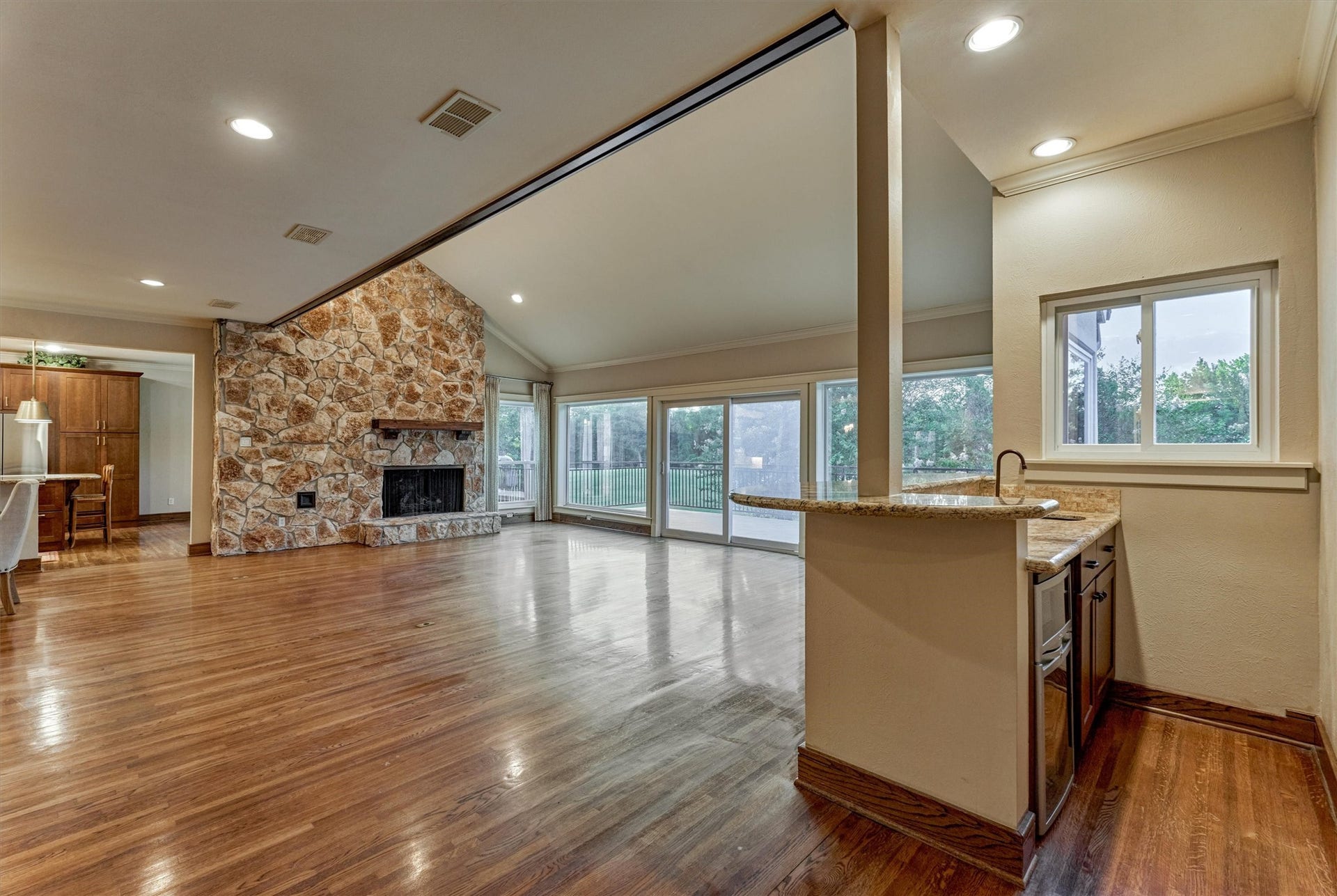 45 Doe Run Drive, The Woodlands, TX 77380 45 Doe Run Drive, The Woodlands, TX 77380
