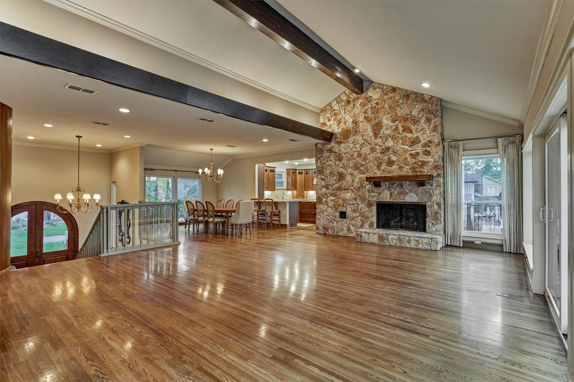 45 Doe Run Drive, The Woodlands, TX 77380 45 Doe Run Drive, The Woodlands, TX 77380