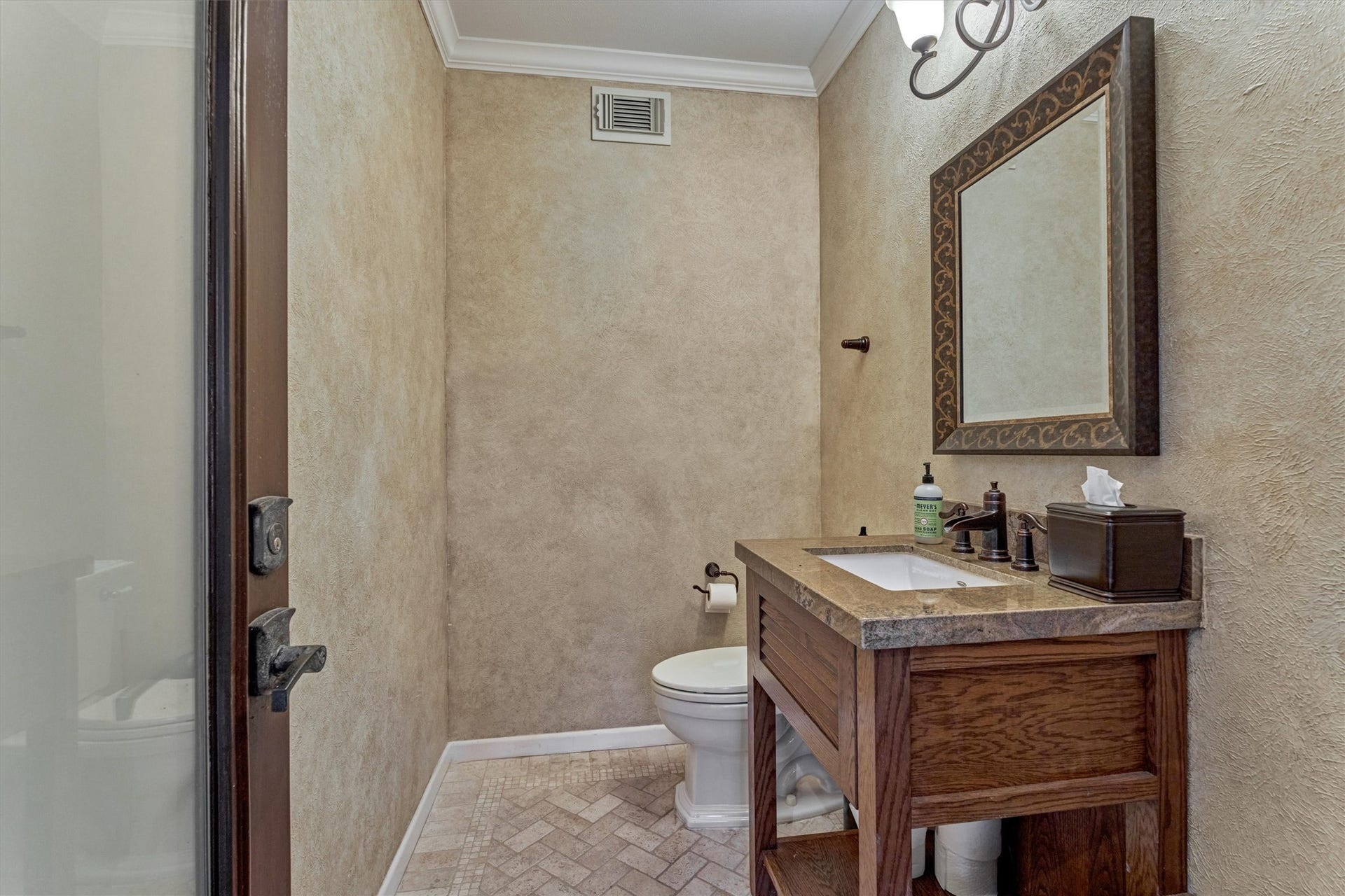 45 Doe Run Drive, The Woodlands, TX 77380 45 Doe Run Drive, The Woodlands, TX 77380