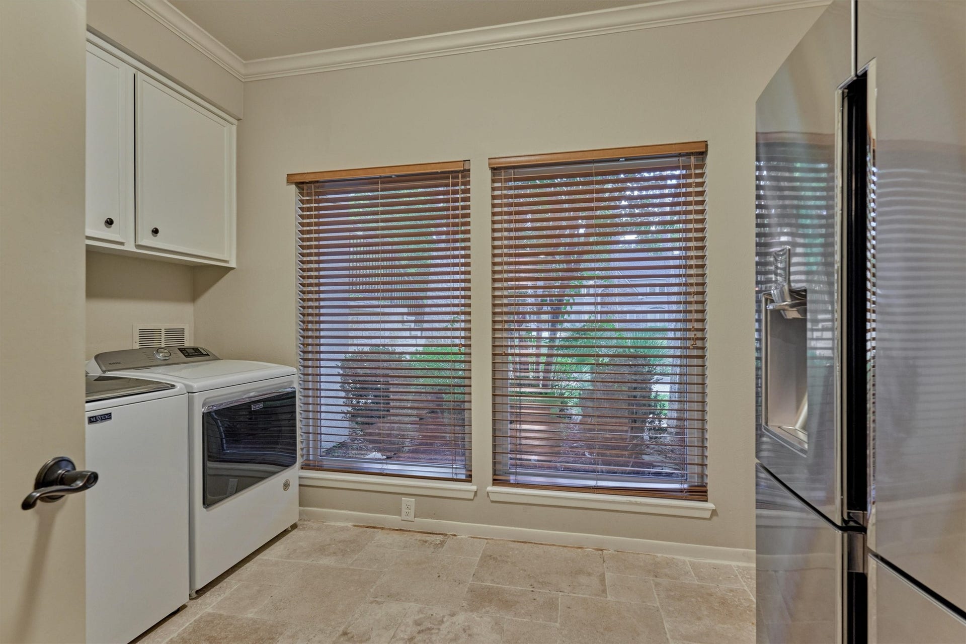 45 Doe Run Drive, The Woodlands, TX 77380 45 Doe Run Drive, The Woodlands, TX 77380