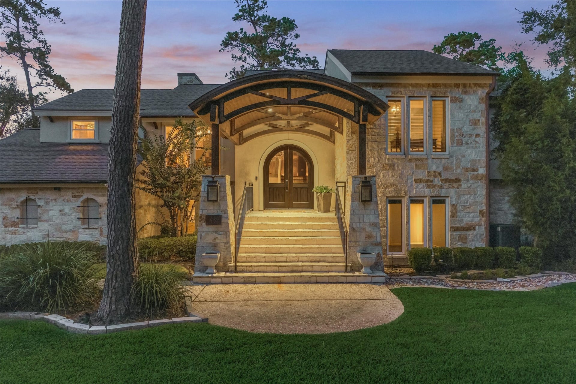 45 Doe Run Drive, The Woodlands, TX 77380 45 Doe Run Drive, The Woodlands, TX 77380