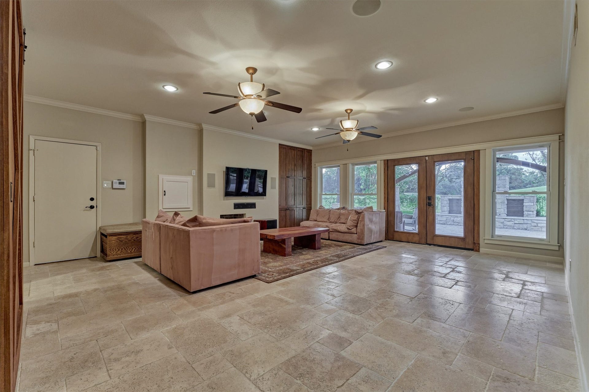 45 Doe Run Drive, The Woodlands, TX 77380 45 Doe Run Drive, The Woodlands, TX 77380