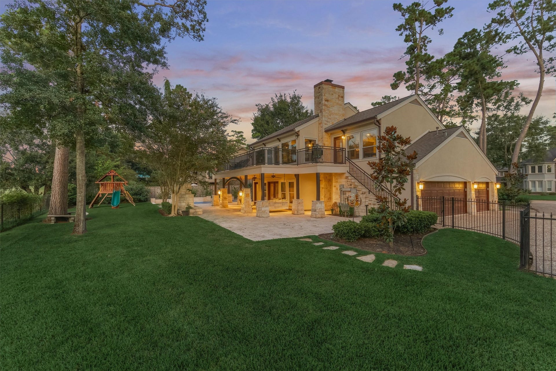 45 Doe Run Drive, The Woodlands, TX 77380 45 Doe Run Drive, The Woodlands, TX 77380