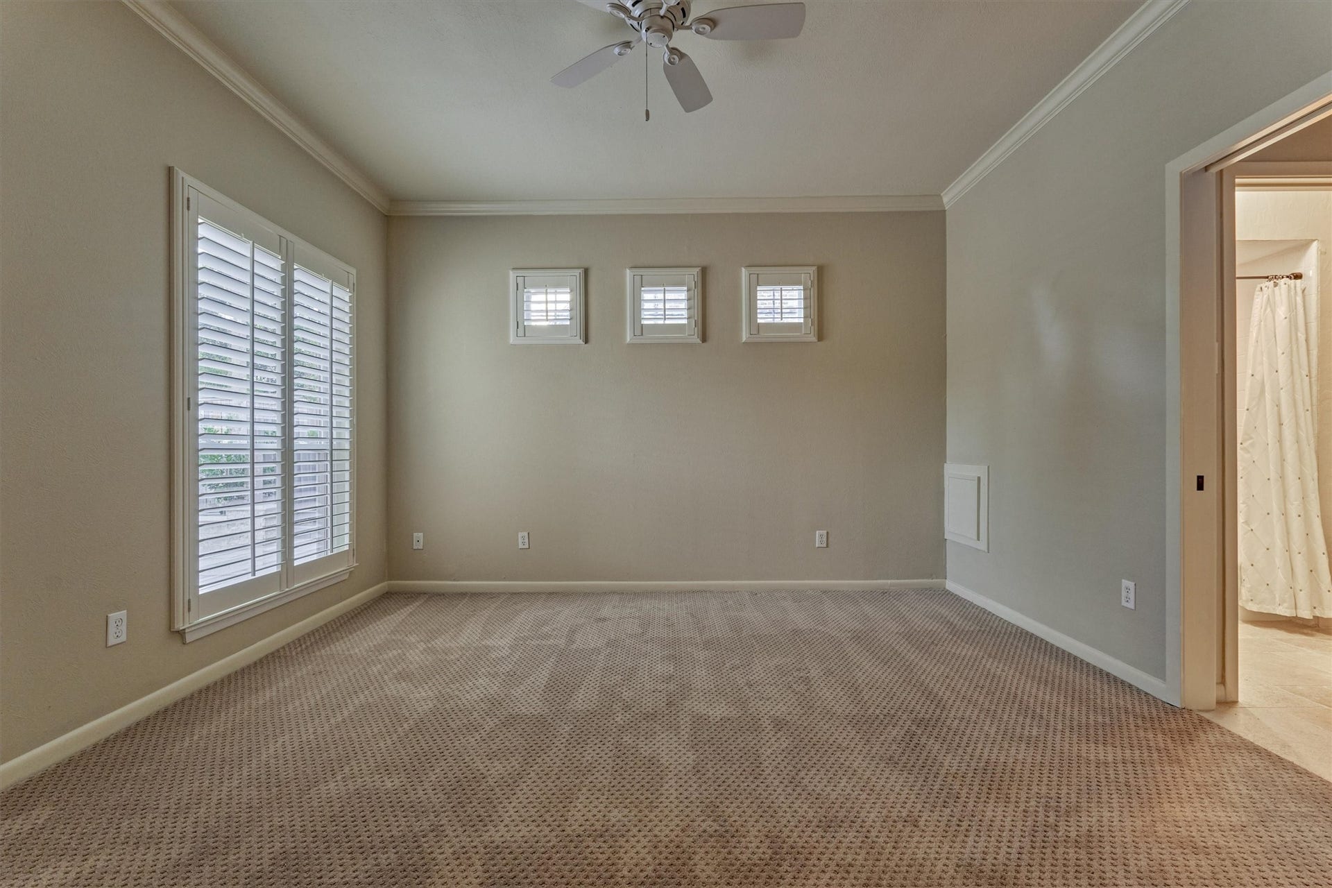45 Doe Run Drive, The Woodlands, TX 77380 45 Doe Run Drive, The Woodlands, TX 77380
