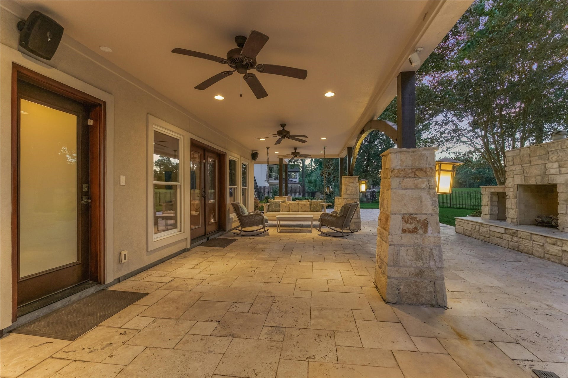 45 Doe Run Drive, The Woodlands, TX 77380 45 Doe Run Drive, The Woodlands, TX 77380